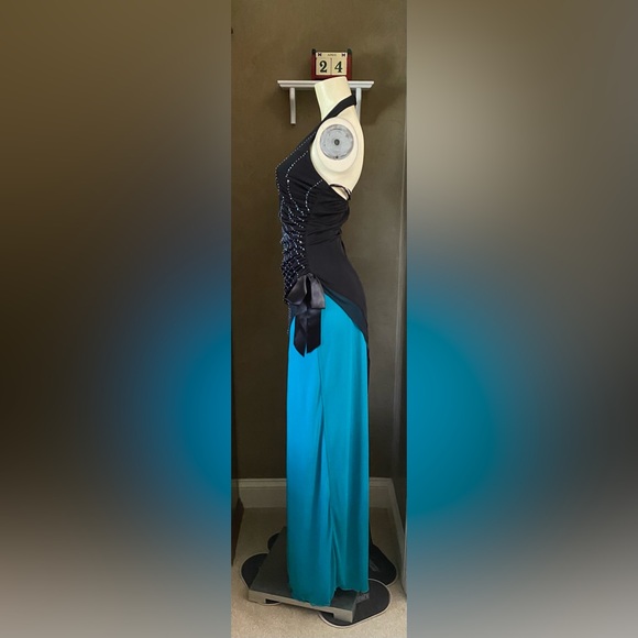 Xoxo collection black halter formal long dress with sparkles, size S made in USA - Picture 5 of 15